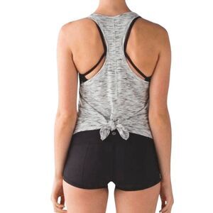 LULULEMON ATHLETICA Tie It Up Singlet Size 6